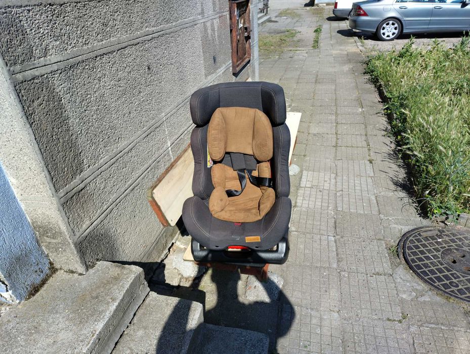 Детско столче за кола