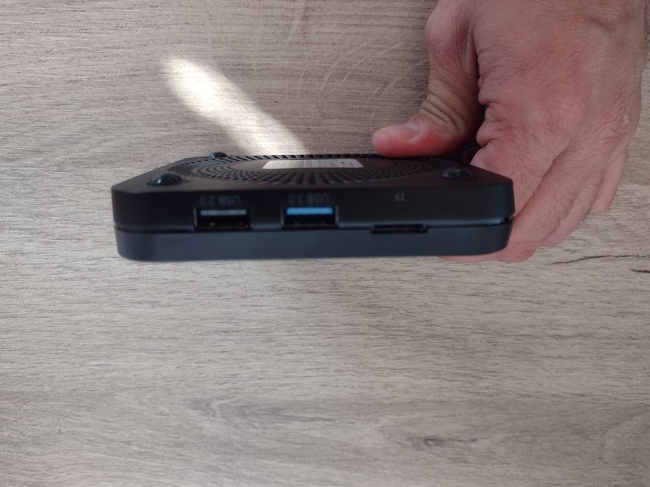 Mecool KM9PRO Deluxe Android TVBOX