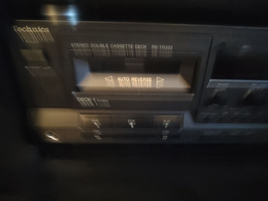 Linie technics cu Rack și boxe bonus