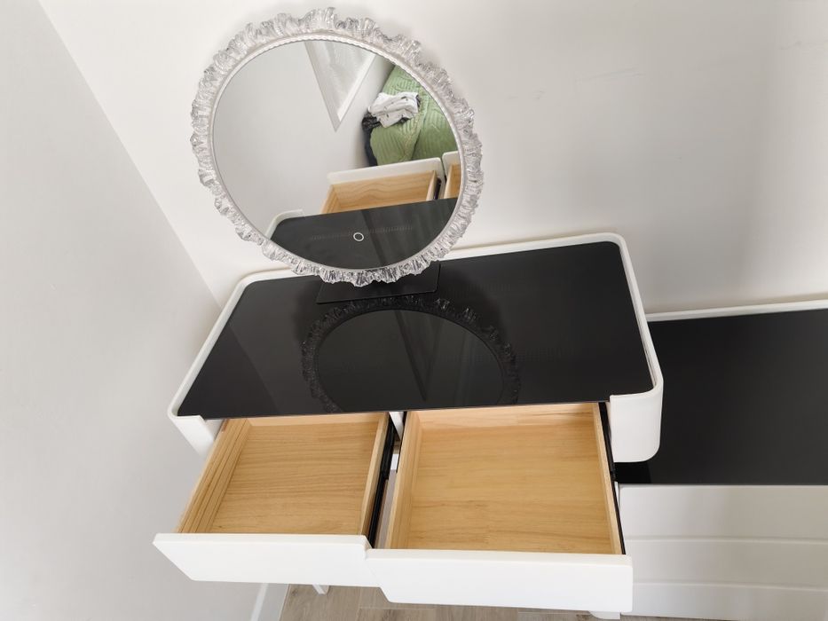 Туалетный столик