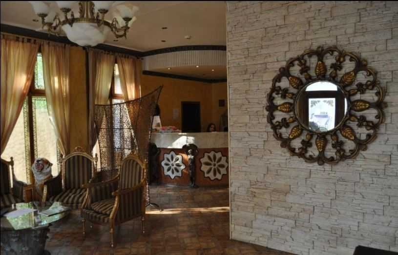 Хотел в Свети Влас с басейн на последния етаж.