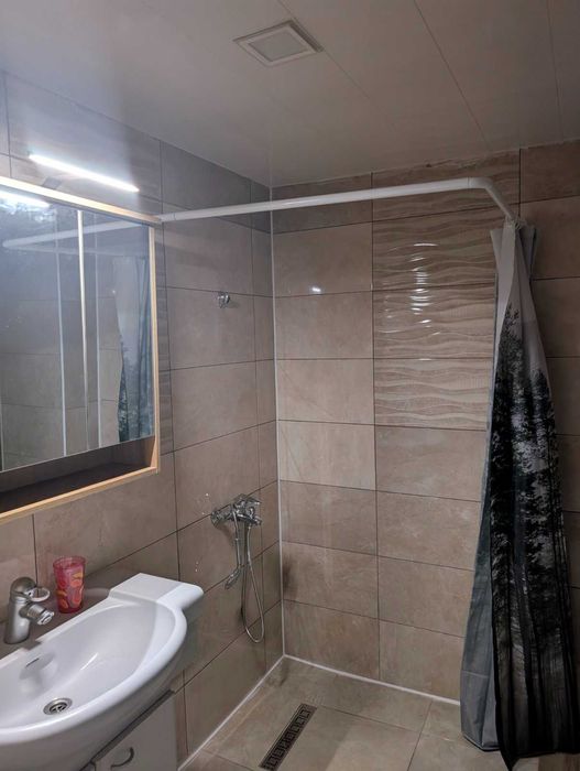 Двустаен апартамент в кв.Железник