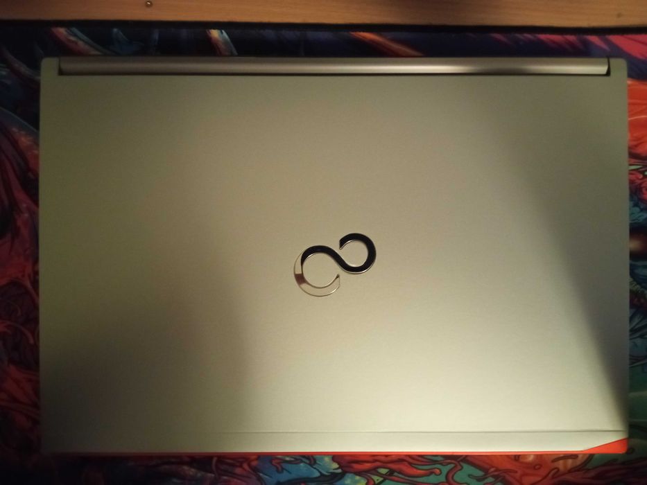 Laptop Fujitsu Lifebook E744