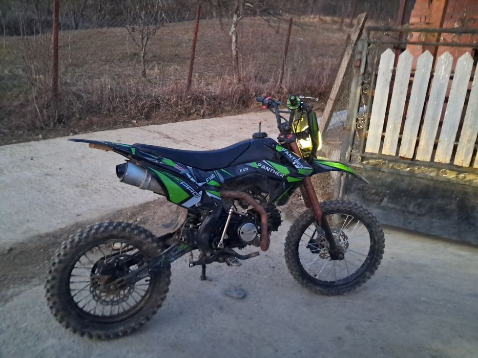 Cross 140cc,cititi descrierea