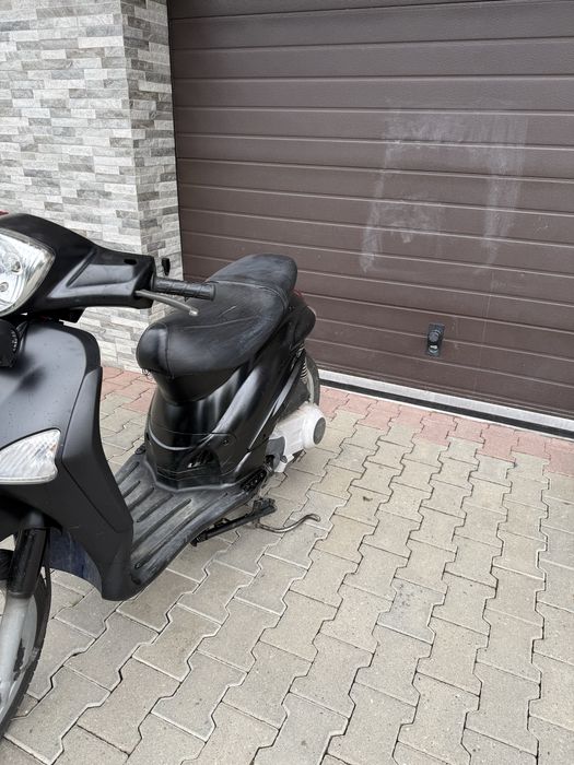 scuter piaggio 125 liberty