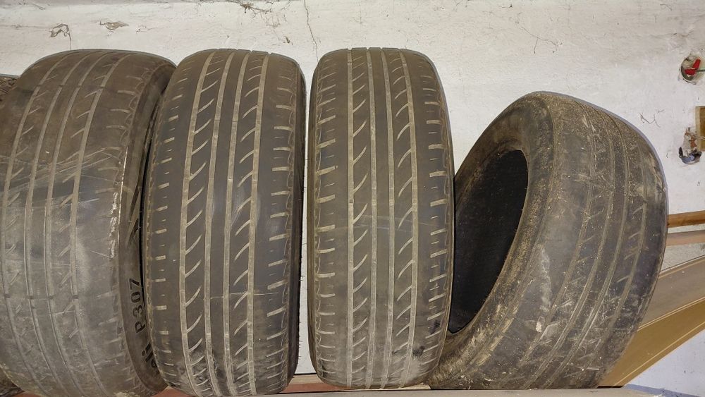 Шины 215/60 R16  .