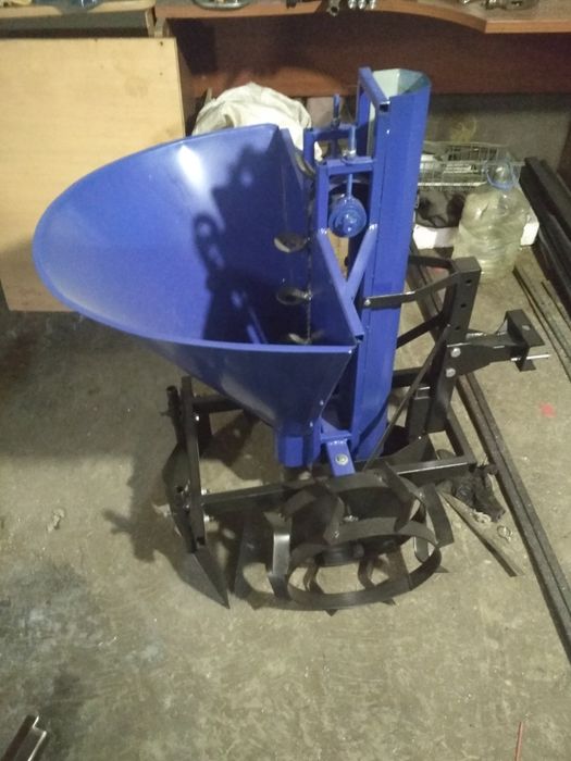 Картофелесажалка