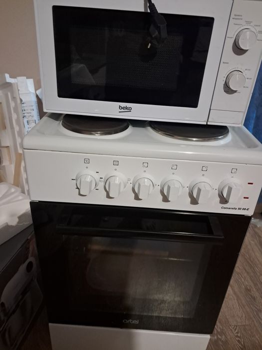 Продам 4х комфорочную плиту artel comarella 50-00E.