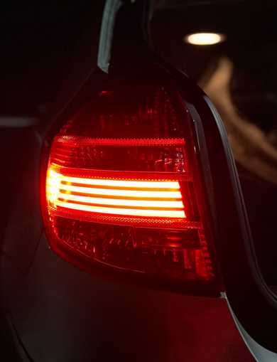 Tripla Lampa stop stanga dreapta bmw e87 facelift High beam