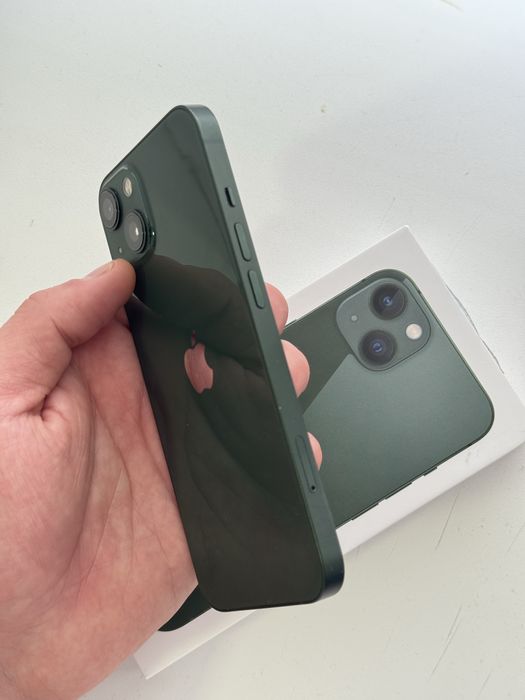 Продам iPhone 13