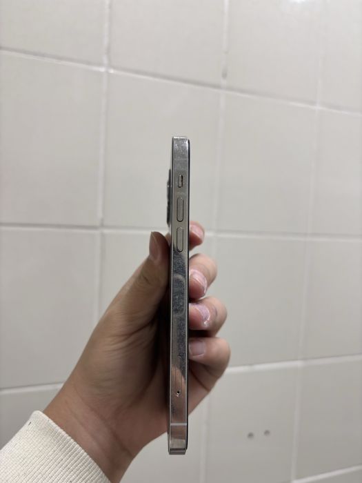 Айфон 12 про.