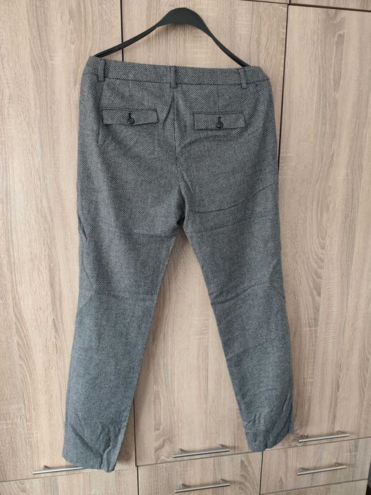 Зимен женски костюм