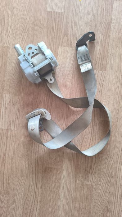 Ремень безопасности Lexus