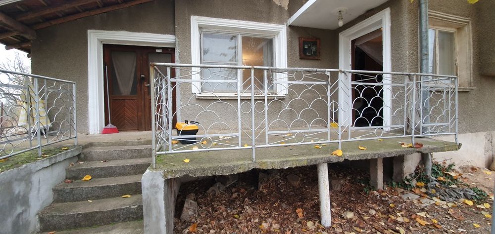 Продава се Къща в Брусарци - 300 кв.м за 68 €/кв.м - Снимка #4