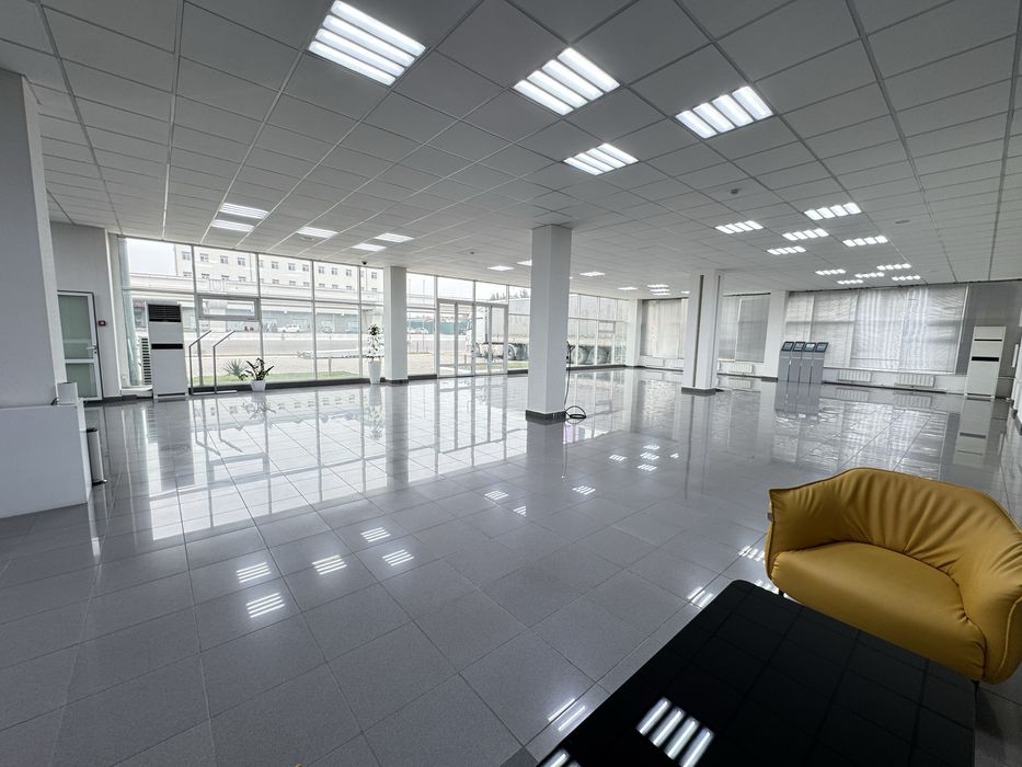 Аренда первая линия Куйлук под Авто Салон