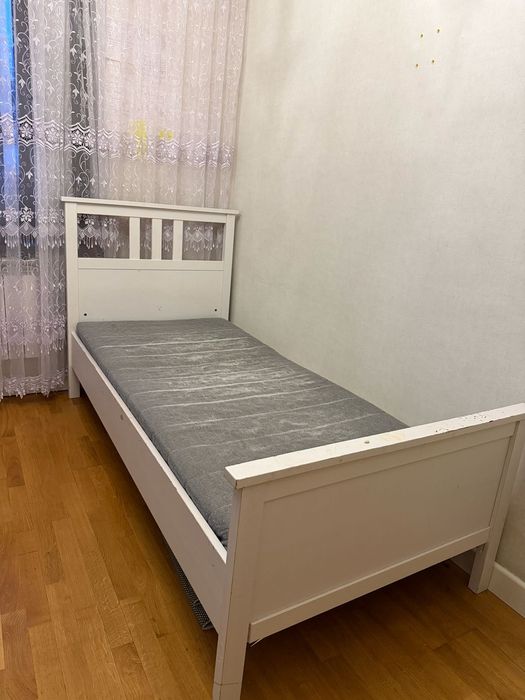 Стол в хорошем состоянии