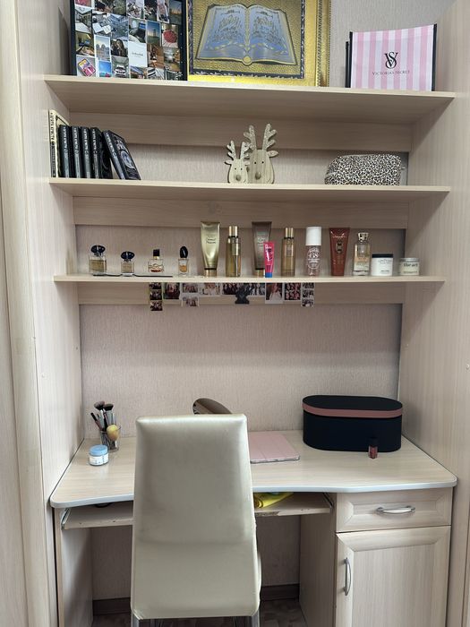 Гарнитур спальный , и для подростков