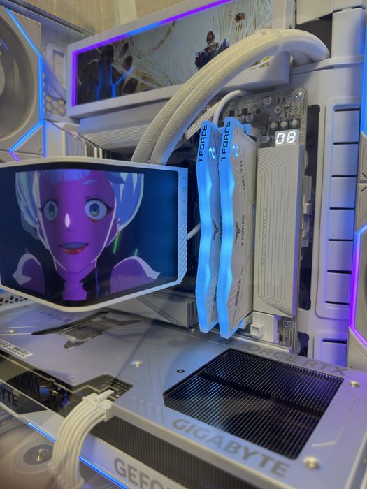 Самый красивый пк в Lian Li 7 7800x3d / rtx 5070TI / 64GB ОЗУ