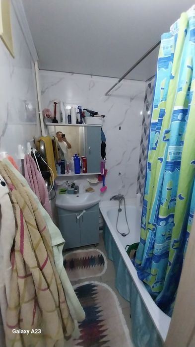 Продам 2 ком.квартиру район береке