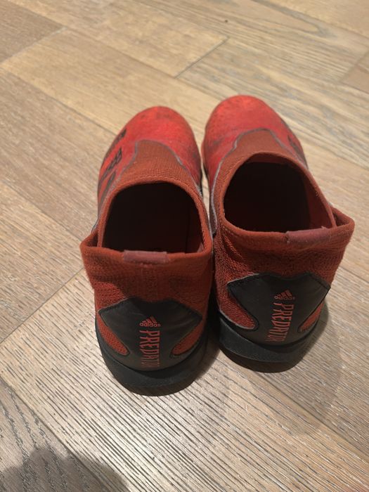 Футбольные бутсы Predator