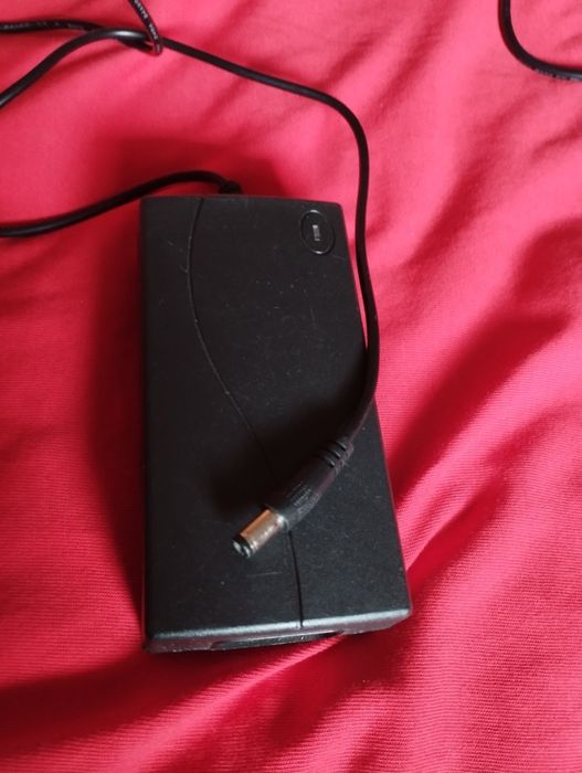 Încărcator hoverboard,trotineta,bicicleta electrică,etc,litiu24(29,4V)