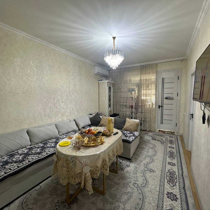 Срочно Продаю 2х-комнат На Авиасозлар-3  Балкон 1,5*3