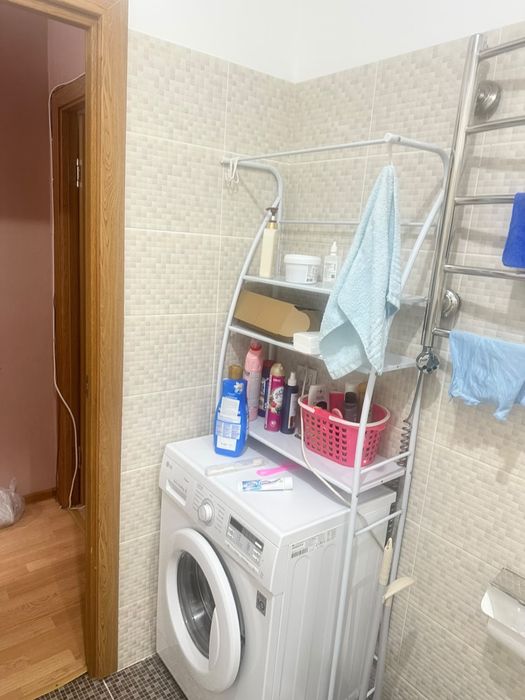 Подселениеге қыз керек