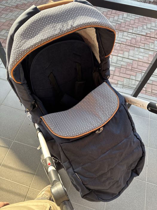 Универсальная коляска 2 в 1