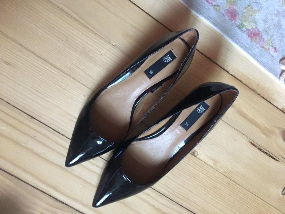 нови черни остри лачени обувки Mango, 38 номер