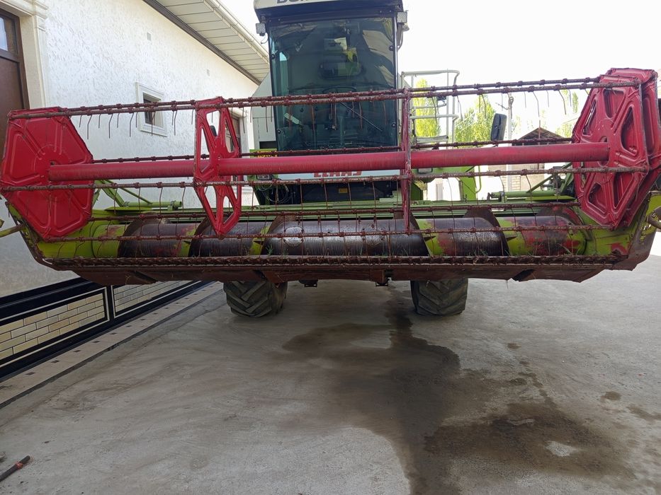 Claas dominator 130