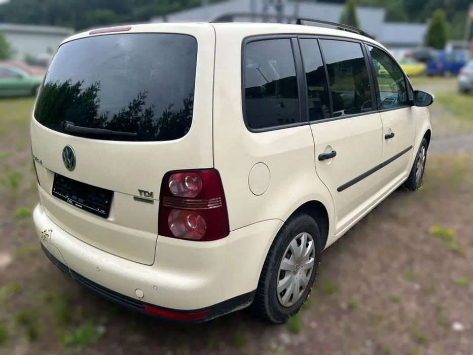 Dezmembrari / Dezmembrez VOLKSWAGEN TOURAN