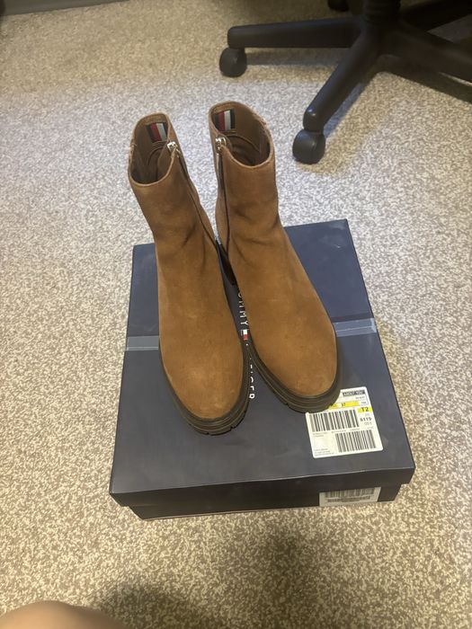 Botine Tommy Hilfigher marimea 37