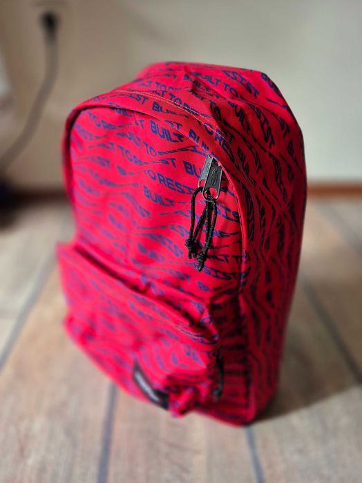 продавам НОВИ ОРИГИНАЛНИ раници Converse Eastpak