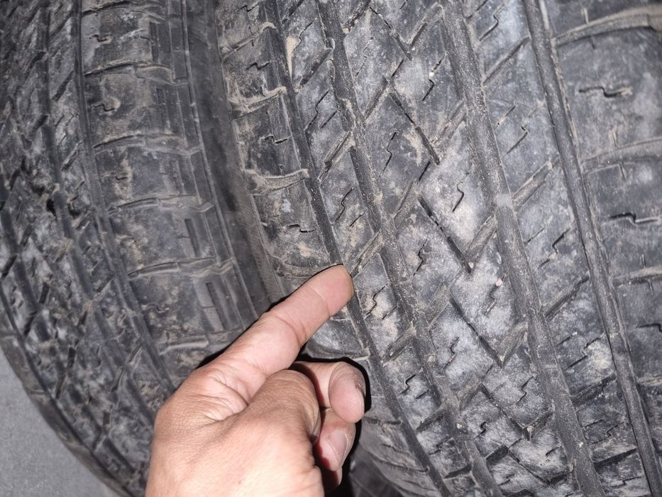 Продам шины bridgestone 225/60 R17.