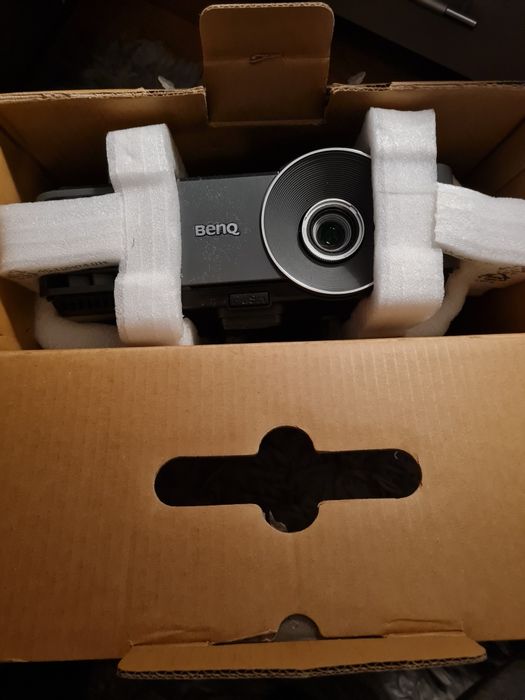 Inchiriere Videoproiector Benq Mx503