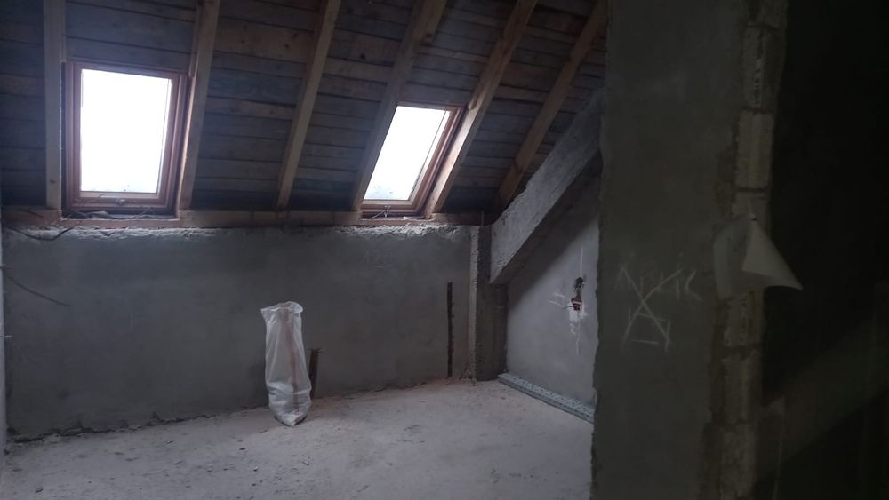 Vand garsoniera centrul statiunii Busteni