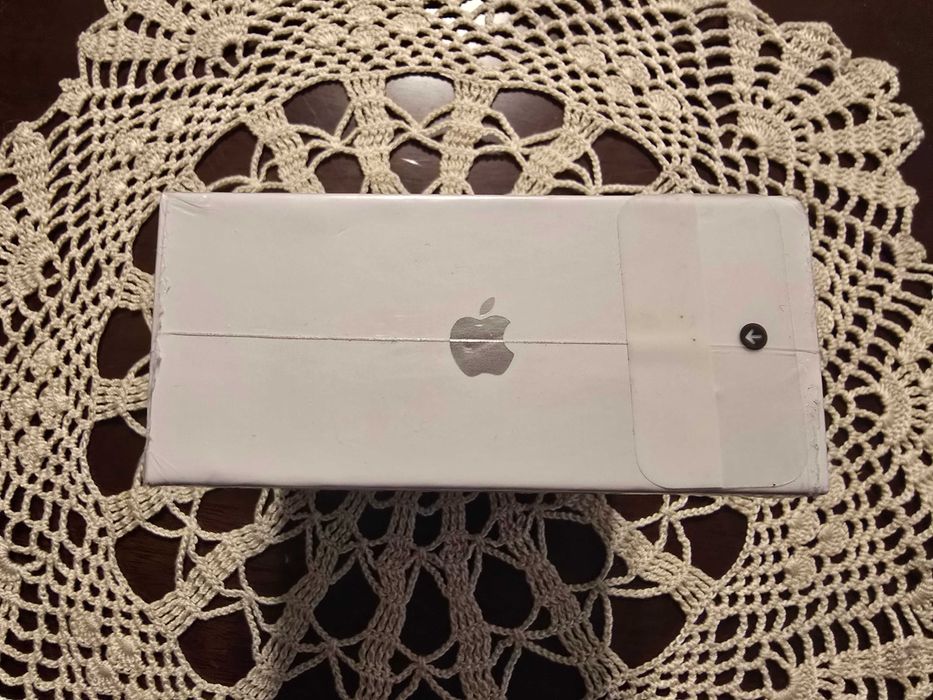 Apple Airpods Pro with MagSafe charging case - неразопакован