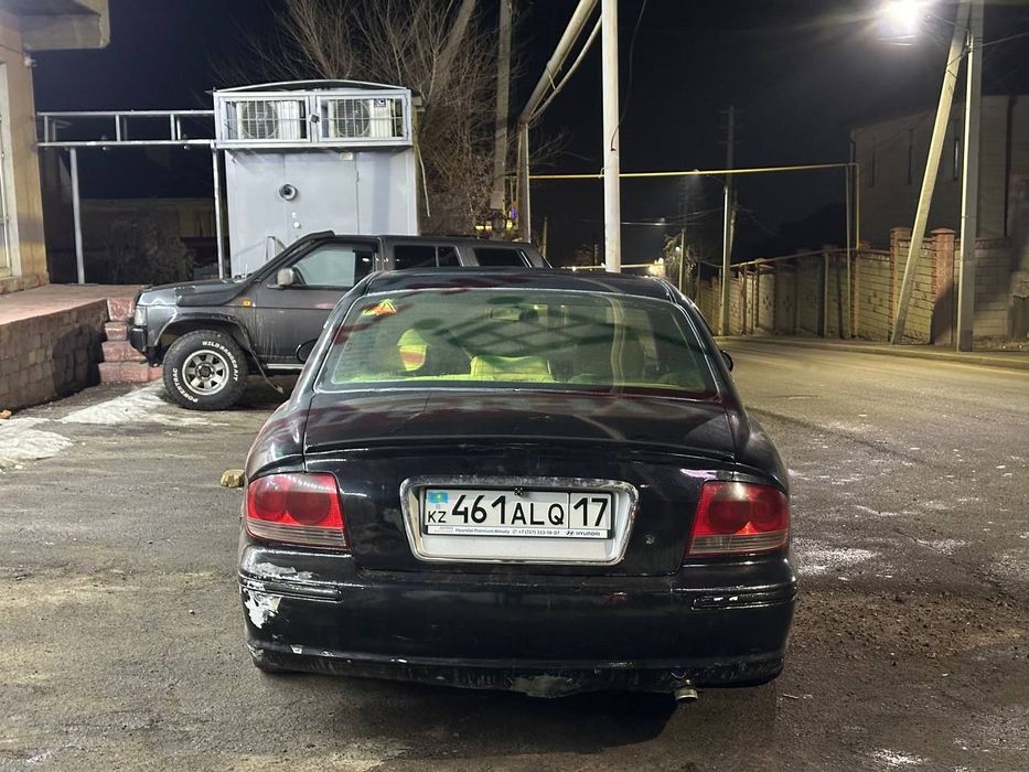 Hundai sonata5 2001год