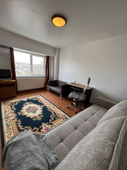 garsoniera curata, luminoasa, 35 mp, gaz, intersectia DACIA, 350 euro