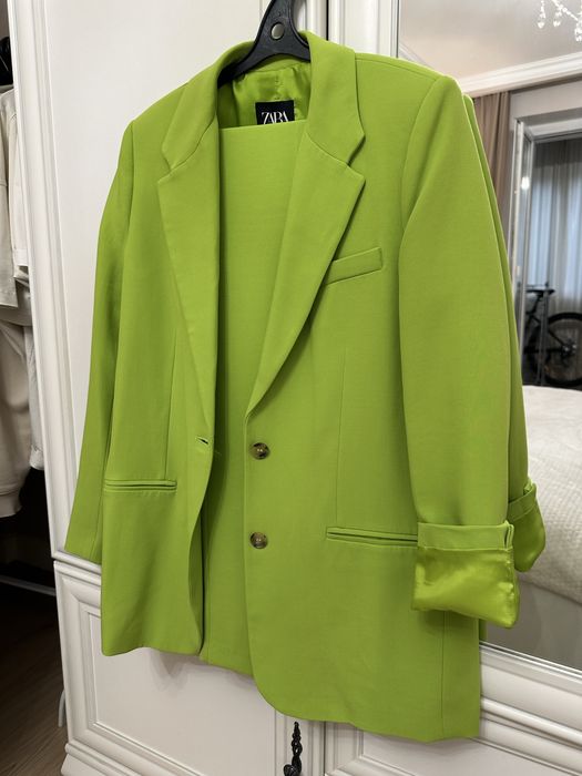 Zara костюм с бирками новый