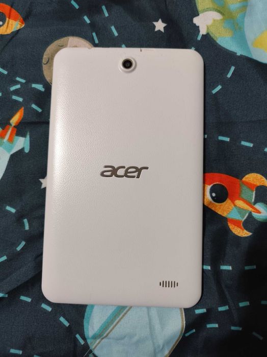 Таблет-Iconia One 8