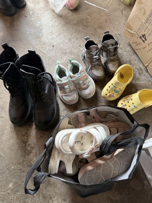 Отдам даром вещи детские