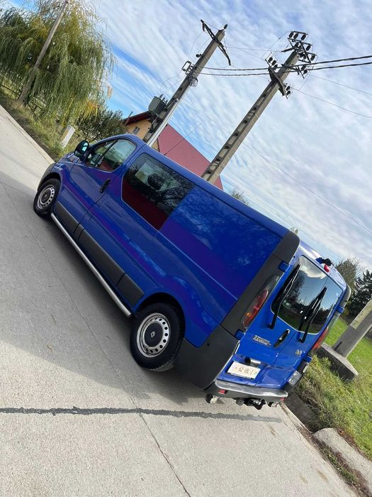 Vand renault trafic,Opel.vivaro cu 6 locuri si duba maxim de lung an 2007 motor 1.9 dci