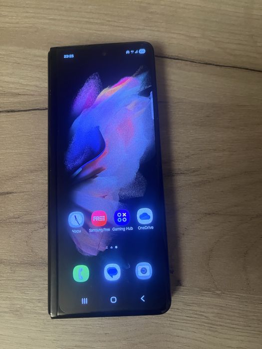 Самсунг Фолд 3 в идеальном состоянии