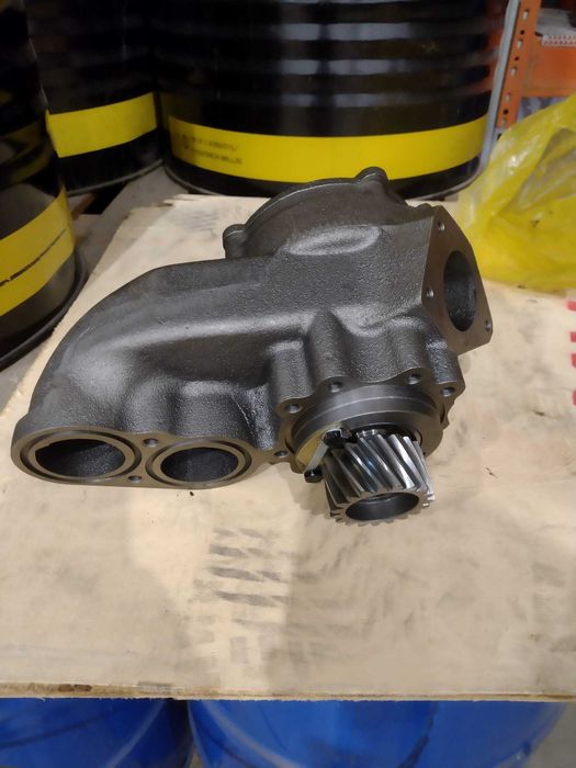 Pompa apa utilaje Volvo