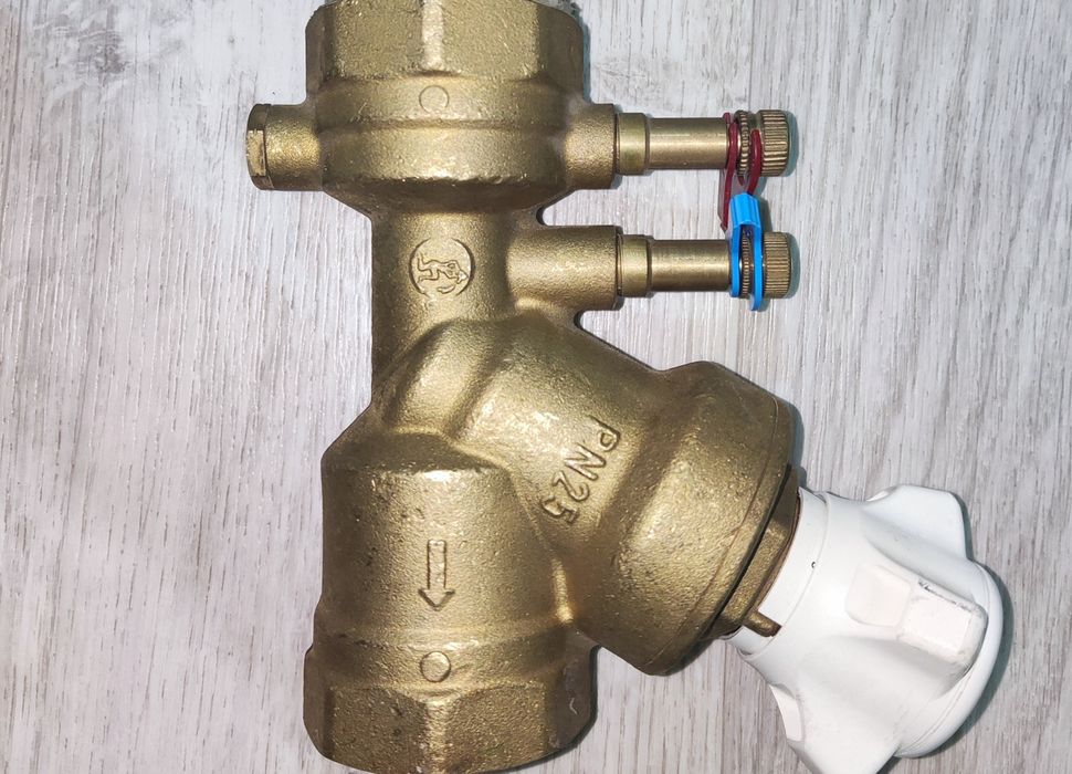 Балансировочный клапан