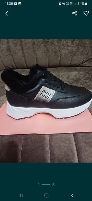 Продам зимние кроссовки