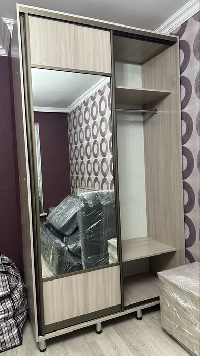 продается шкаф.