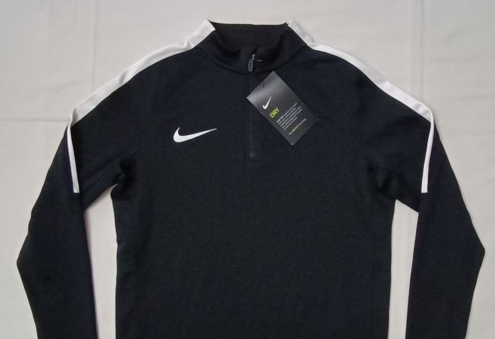 Nike DRI-FIT оригинално горнище ръст 137-147см Найк спорт горно