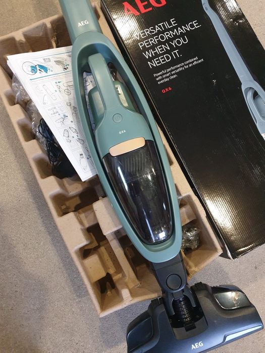 Aspirator vertical AEG fără fir 2in 1 QX6